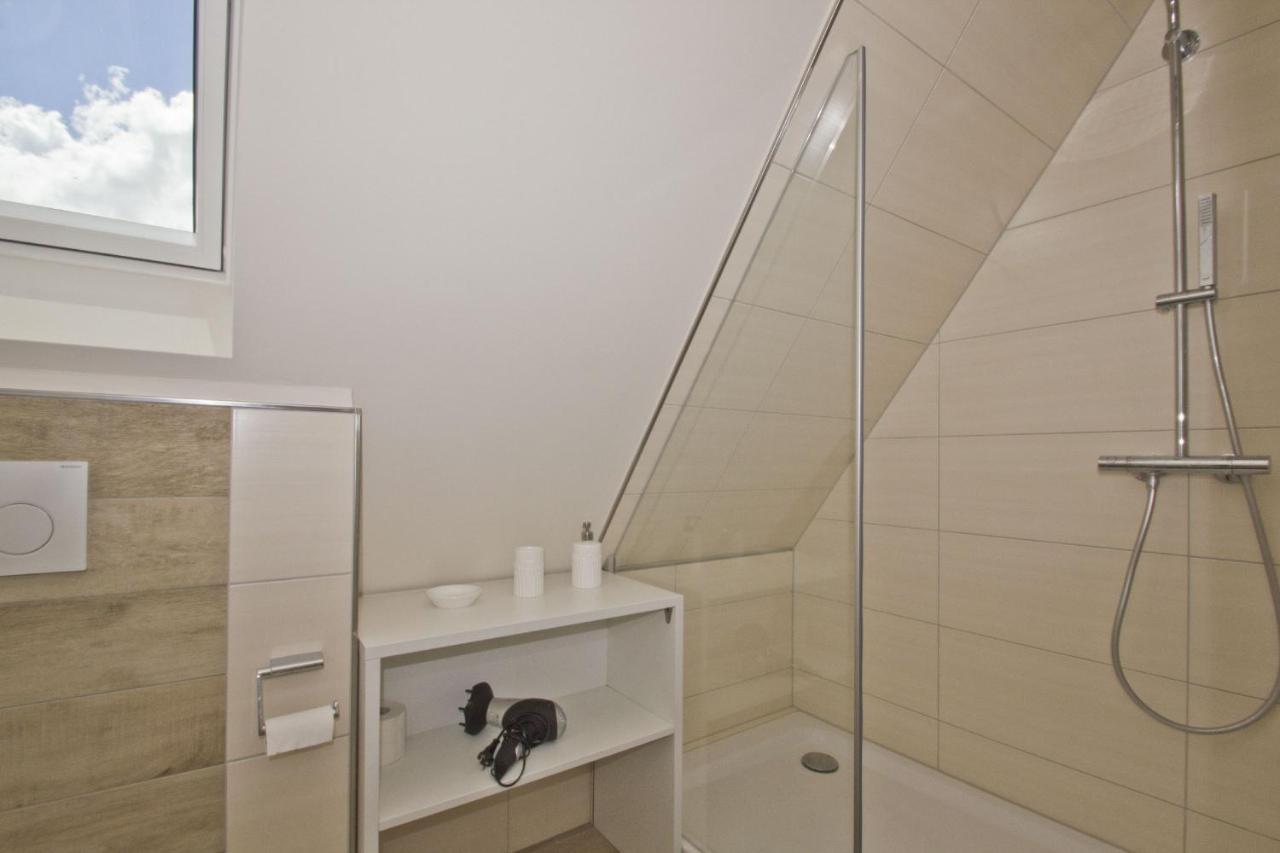Ferienhaus Auszeit Fewo 03 - Dachterrasse, Ruhige Lage Middelhagen Zewnętrze zdjęcie