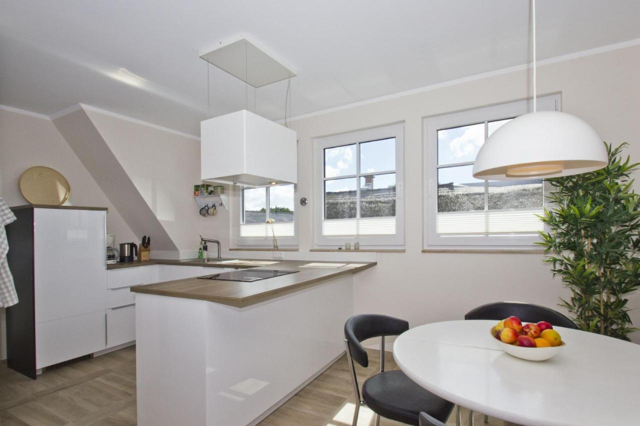 Ferienhaus Auszeit Fewo 03 - Dachterrasse, Ruhige Lage Middelhagen Zewnętrze zdjęcie